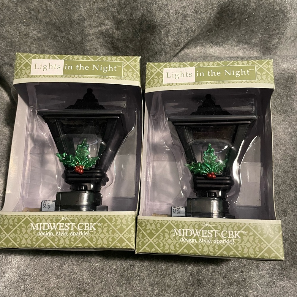 Midwest CBK Christmas Night Light NWOT